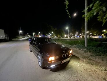 BMW: BMW 5 series: 1989 г., 2.5 л, Механика, Бензин, Седан