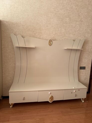 TV altlığı