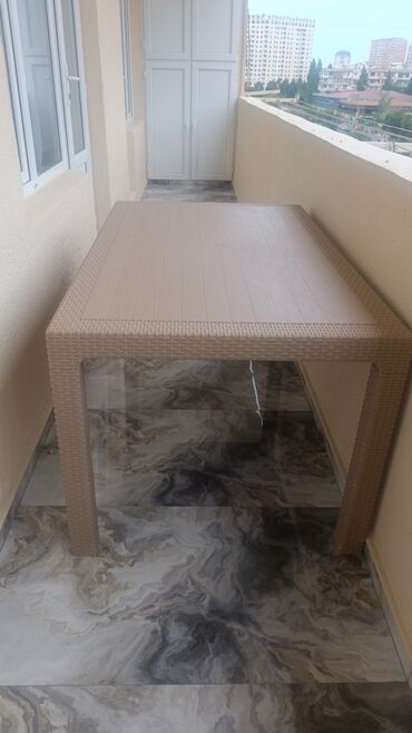 Boçkalar və çəlləklər: Bağ, balkon üçün masa dar gelib eni satılır. ünvan əhmədli ölçü