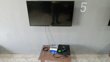 Televizor və presteşn aparatı ikisi birgə 450 azn. Tək-Tək də satılır