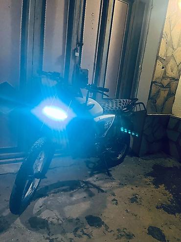 təkərlər r17: Moto-skuterlə şəhər və kənd yolları üçün praktik mini motosiklet. heç — 4