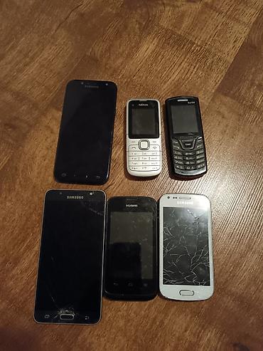 Lot mobilnih telefona – 6 komada - Samsung (crni, veći ekran