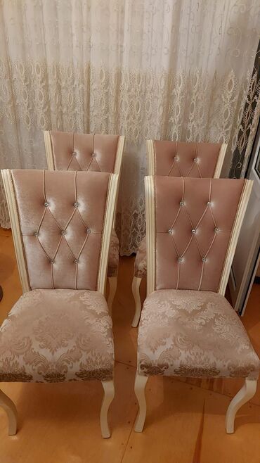 Комплекты столов и стульев: Oturacaq 6eded 50azn biri Sumqayit 8400 leli