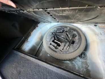 Kia: Kia Cee’d SW, ağ rəng, universaldır. Şəhər və uzun yol üçün praktik və — 10