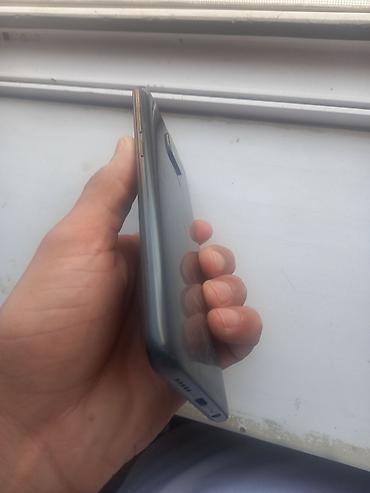 mi note 10: Xiaomi Redmi smartfon - Model: Redmi (arxa qapaqda “Redmi” yazısı — 4