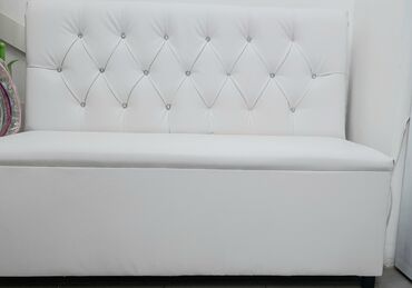 Прямой диван, цвет - Белый, Новый