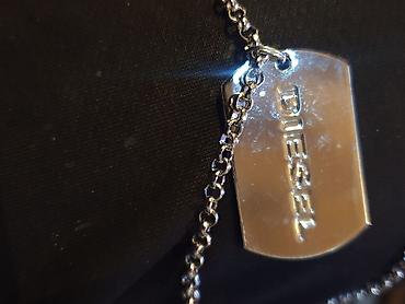 Accessories: Diesel muški lančić sa pločicom (dog tag) - Materijal: metalni lanac — 1