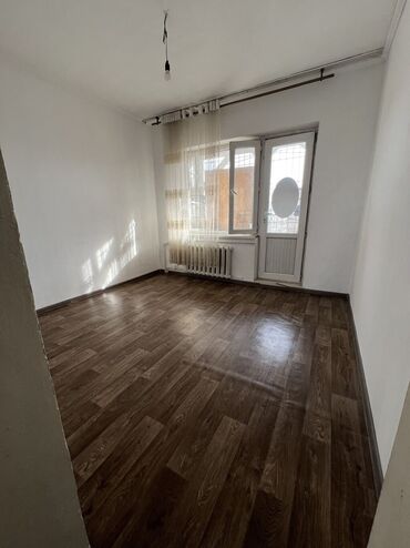 ищу квартиру дордой рынок рядом: 2 комнаты, 48 м², 105 серия, 5 этаж, Старый ремонт