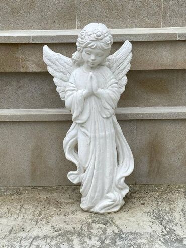 Tikinti işləri: Adım Zahiddir. Aqlay işində 20 ildən çox təcrübəm var. Hər zövqə — 19