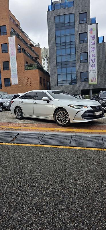 Toyota: Toyota Avalon: 2020 г., 2.5 л, Автомат, Гибрид, Внедорожник — 2