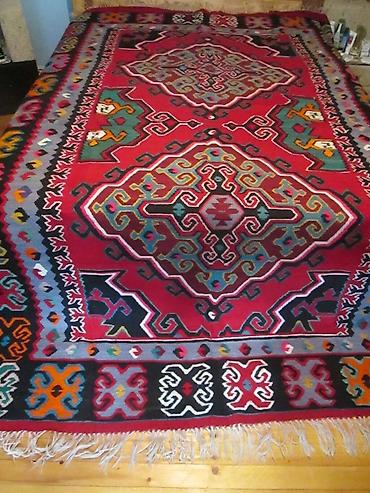 Tepisi i prostirke: Nov,unikatan cilim na prodaju. Rucno tkan,vuna je u pitanju. Dimenzije — 2