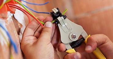 video montaj: Salam Alekum adim Aqsindi Elektrik komekcisi isi axtariram.Bu — 5