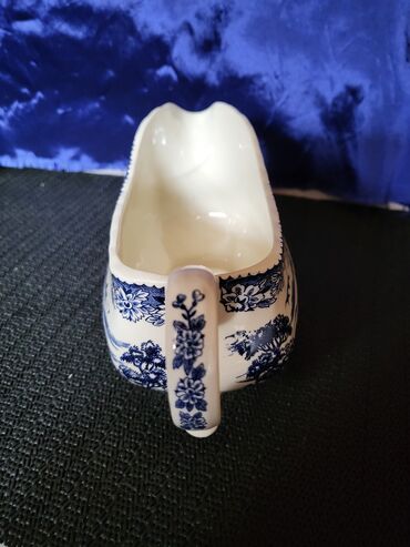 Činije: Sosijera nova engleska iz 70ih. Nova sosijera sve na njoj odsjaj od na lalafo.rs — 6 Činije: Sosijera nova engleska iz 70ih. Nova sosijera sve na njoj odsjaj od — 6