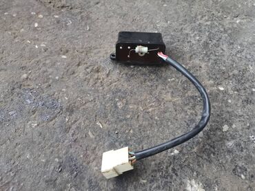 Auto delovi: Relej, potencimetar periodičnog rada brisača Lada Niva, Lade 7 Riva — 9