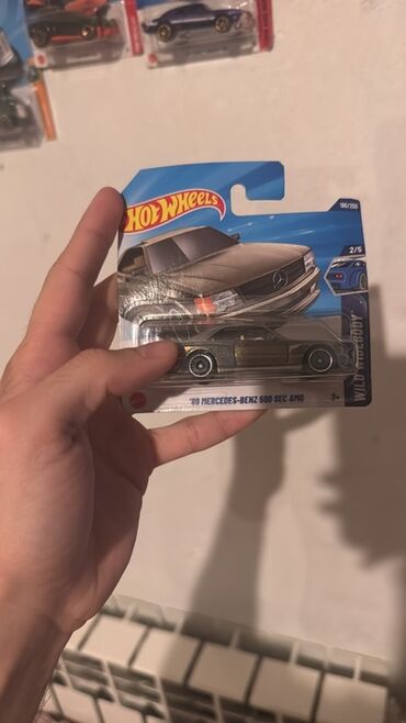 требуются модели для наращивания ресниц: Mercedes, 1989 год, 1:64, Железо