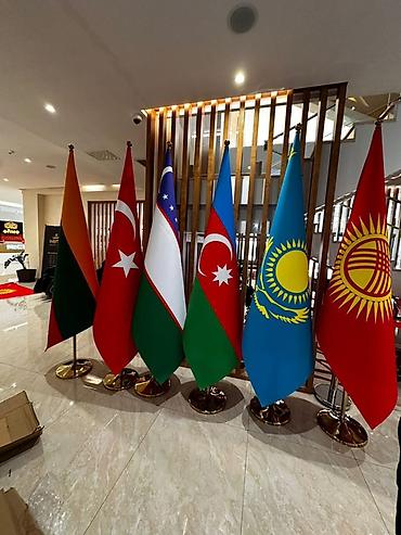 флаг казахстана: Напольные государственные флаги Кыргызстана Описание: - Напольные — 1