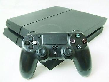 torbe o bag: U ponudi Sony PlayStation 4 iz naslova. Konzola je novija fat — 10