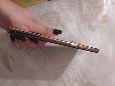 i̇pone xs: IPhone Xs, Qızılı — 2