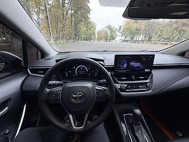 Toyota Corolla: 2023 г., Вариатор, Гибрид, Седан