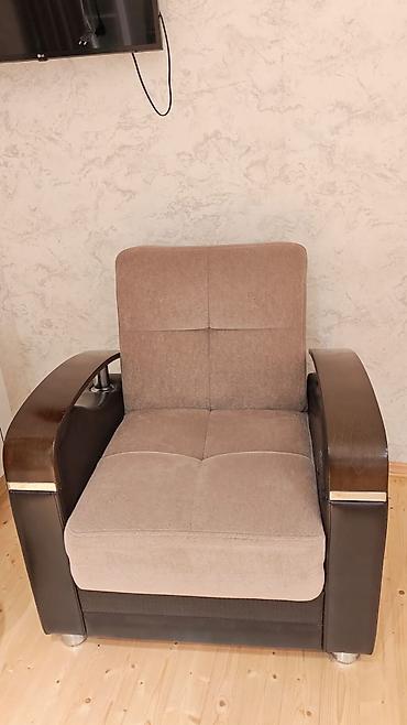 Künc divan və tək fauteuil dəsti - Rəng: kapuçino/boz-bej oturacaq və