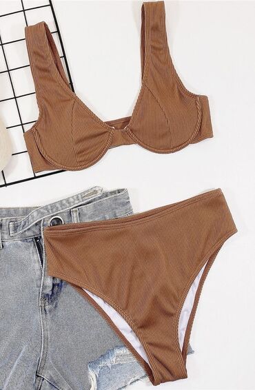 Раздельные купальники: Распродажа .
Размеры 
XS
S
M
L
XL
XXL — 19