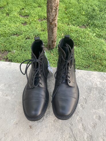 ботинки на платформе: Geox фирменная обувь привезли из Москвы Made in India Здесь в Бишкеке