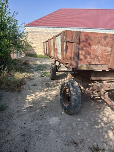 traktor lapetləri: Lapet satılır əlaqə nömresi 
qiymet;(2200)