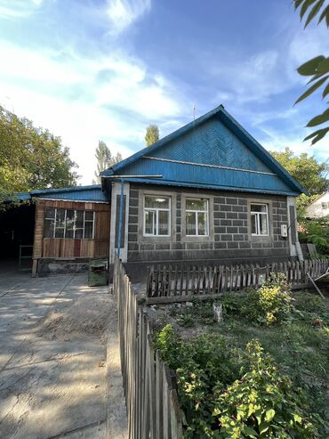 срочно продаю дом в сокулуке: Дом, 65 м², 4 комнаты, Риэлтор, Старый ремонт