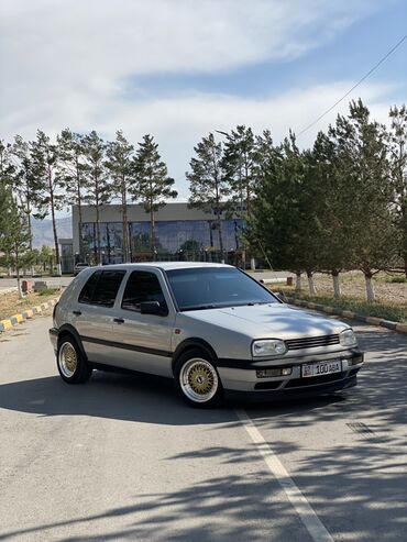 талас авто гольф: Volkswagen Golf: 1994 г., 2 л, Механика, Бензин, Хетчбек