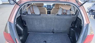 Honda: Honda Fit: 2005 г., 1.3 л, Вариатор, Бензин, Хэтчбэк — 6