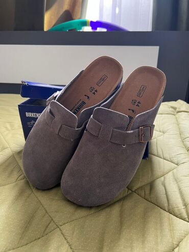 одежда для подростков: Продаю ортопедические шлепки от фирмы Birkenstock Не подошел размер