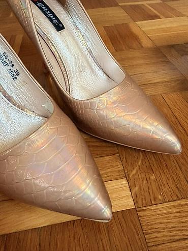 zara crvene cipele: Elegantne salonke – S. spectacle - Model: klasične špic salonke - — 7