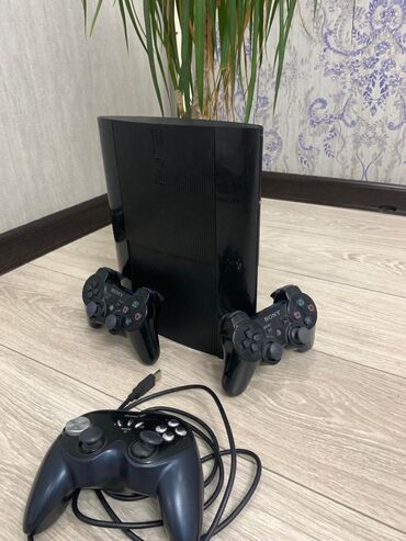 ps3 500gb: В комплекте 2 джойстика +1 джойстик и 40+ игров в подарок, 512 Гб