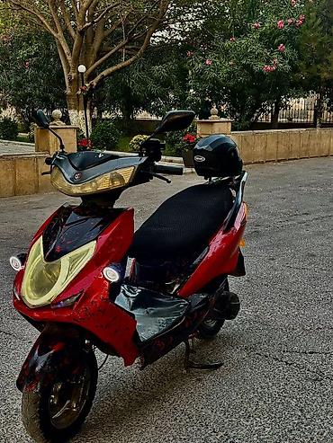 cross moto 125: Maped - Rəng: qırmızı-qara, xüsusi “splash” dizaynlı kuzov - Ön — 2