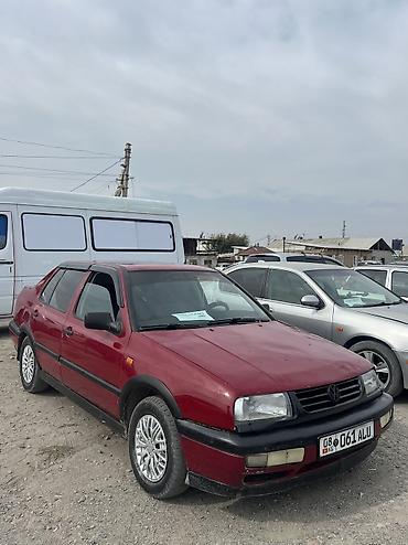 Volkswagen: Volkswagen Vento: 1994 г., 1.8 л, Седан — 6