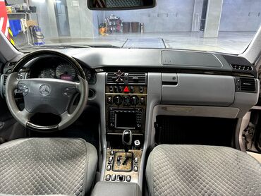 Mercedes-Benz: Mercedes-Benz E-Class: 2002 г., 3.2 л, Автомат, Бензин, Седан — 9