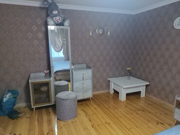 железная кровать односпальная: Yataq otağı dəstləri