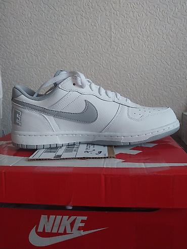 le 9: Мужские кроссовки, 42, Nike, Новый, цвет - Белый — 2