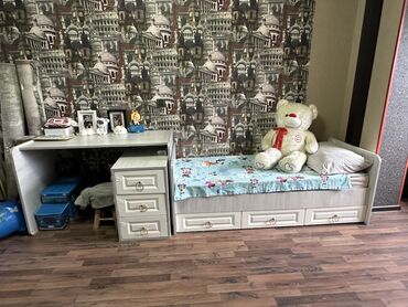 Oğlan və qız üçün, Çarpayı, Bazasız, Matras ilə, Siyirməli