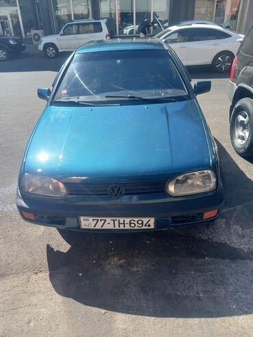 Avtomobil alışı: Volkswagen Golf Mk3, 5 qapılı həcmli hetçbek. Xüsusiyyətlər: - Kuzov