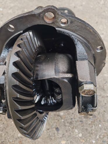 Auto delovi: Srce zadnjeg diferencijala Lada 21213,21214 Niva 1.7 br.1. Skinuto sa — 15