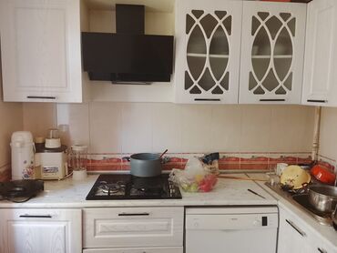 Uzunmüddətli kirayə mənzillər: 8Salam ev uzunmuddetli verilir WHATSAP Da akti̇vdi̇r. Neftçilər — 6