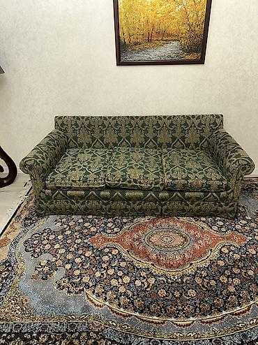 Другая мебель: 1) шкаф 5) таршер 6) 2 комода 7) диван 8) ковер 9) стол — 5