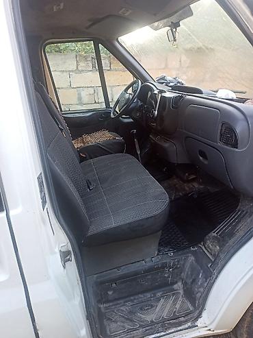 man sat: Ford Transit yük . Maşın Mator karopka ideyal vezyetdedi . 2000 ci — 6