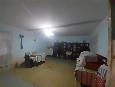 1 комнатная студия: Satılır: Həyət evi (şəkillərdə göstərilən) 4 otaqli evdi15 sot — 4