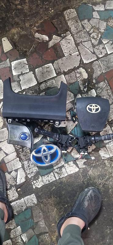 srs: Комплект оригинальных запчастей Toyota Prius 2014 года(гибридная — 4