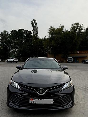 Toyota Camry: 2018 г., 2.5 л, Автомат, Гибрид, Седан