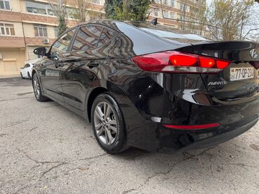 Hyundai: Hyundai Elantra: 1.6 l | 2016 il Sedan — 18