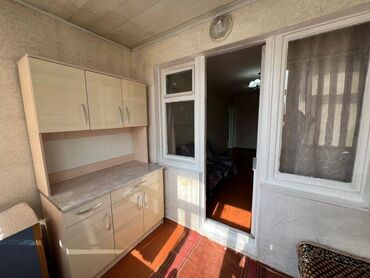 3 комнатная квартира 104 серии: 1 комната, 43 м², 104 серия, 3 этаж