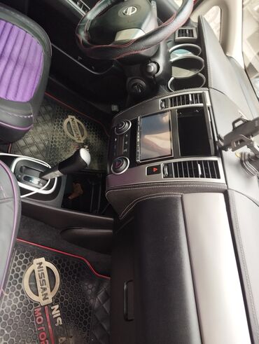 Nissan: Nissan tida satlir əla vəziyyətdədir avtomobilinin salonu – tam daxili — 3